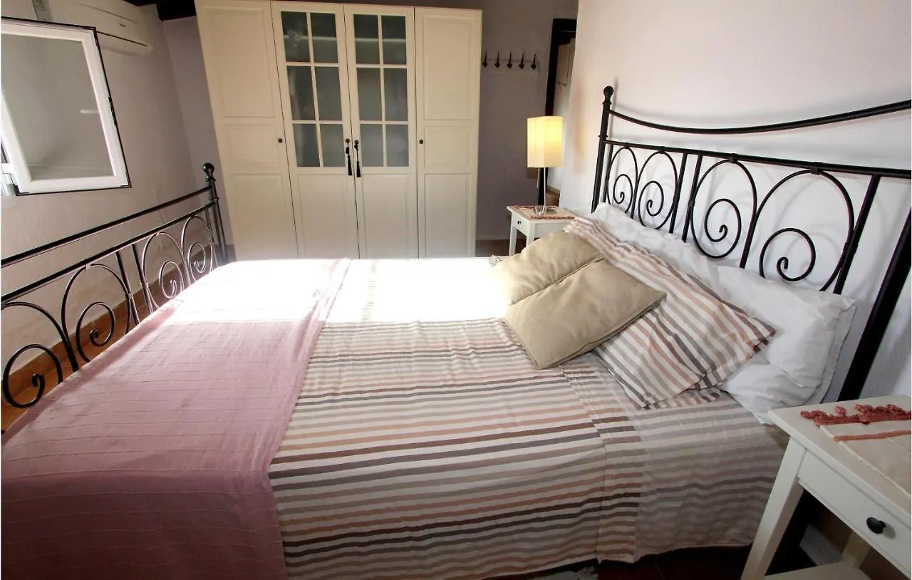 Cozy Home In Algaida With Outdoor Swimming Pool Spain